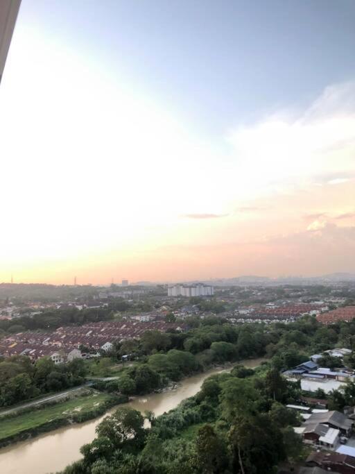 Mishal'S Homestay-Vista Bangi Studio Service Apartment Kajang Eksteriør billede