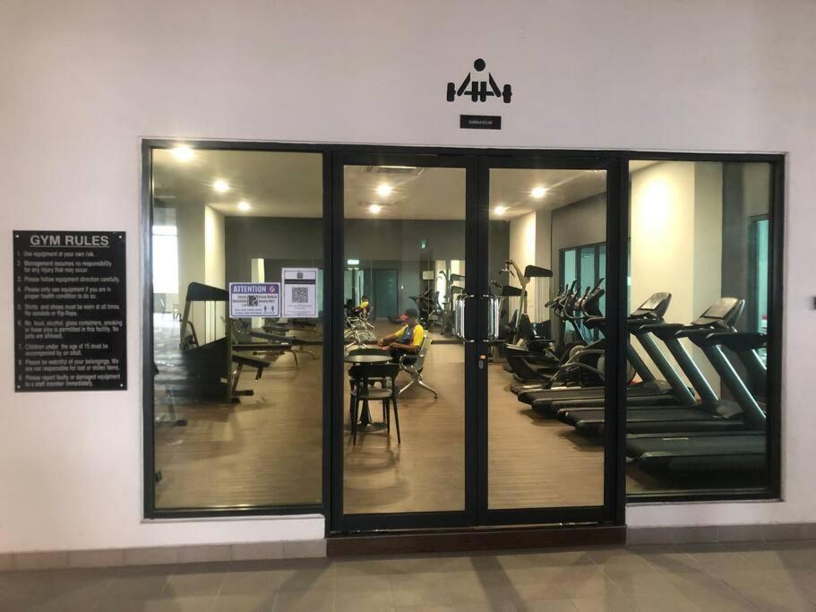 Mishal'S Homestay-Vista Bangi Studio Service Apartment Kajang Eksteriør billede